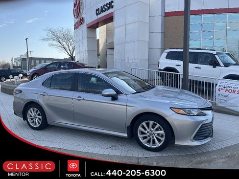 Used 2023 Toyota Camry LE image 1