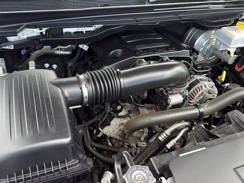 Used 2023 RAM 1500 Laramie AWD/4WD image 37