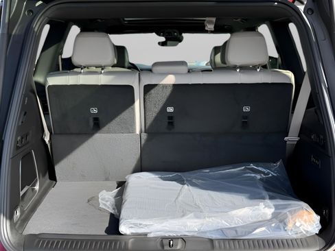 New 2026 Jeep Grand Wagoneer Limited AWD/4WD image 8
