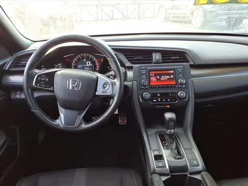Used 2018 Honda Civic Sport image 12