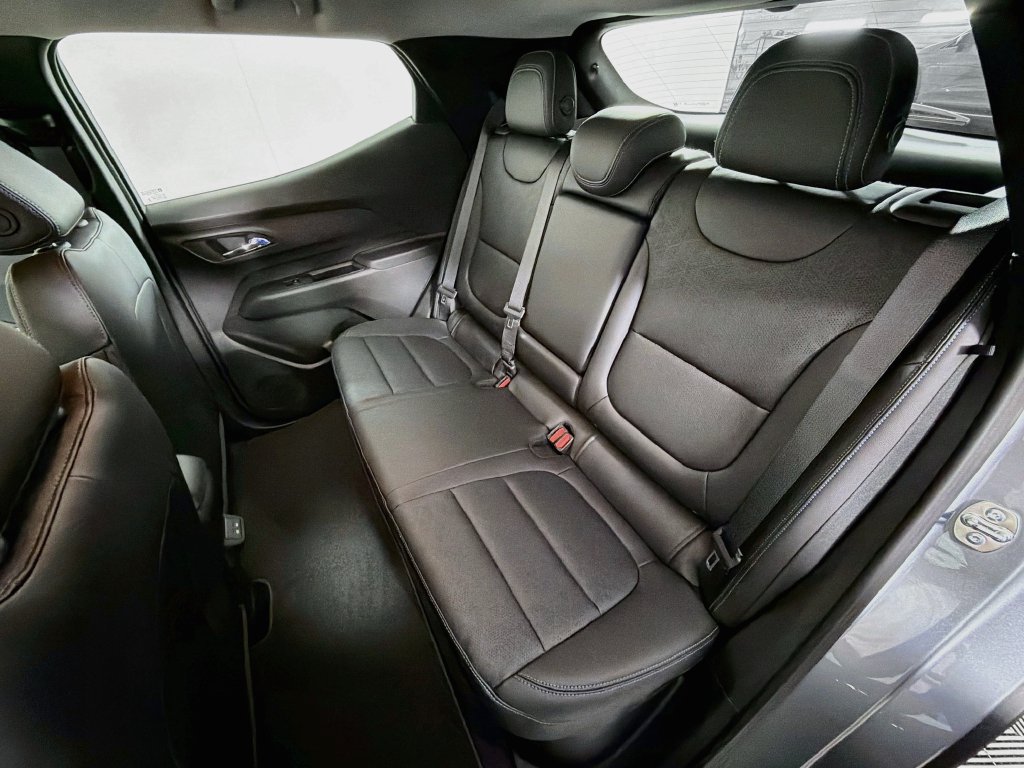 New 2027 Chevrolet Bolt LT w/ Super Cruise Package FWD image 24