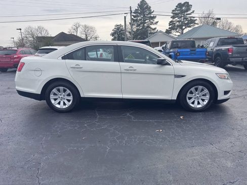 Used 2011 Ford Taurus SE image 7