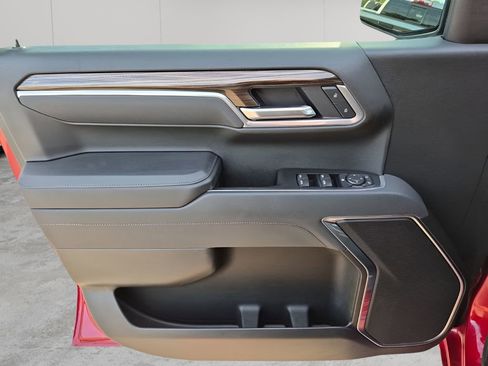 Used 2023 Chevrolet Silverado 1500 LT image 26