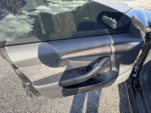 Used 2023 Tesla Model 3 Standard Range image 8