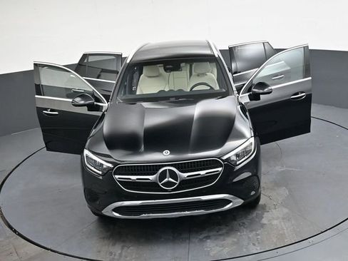 Used 2024 Mercedes-Benz GLC 300 4MATIC image 38