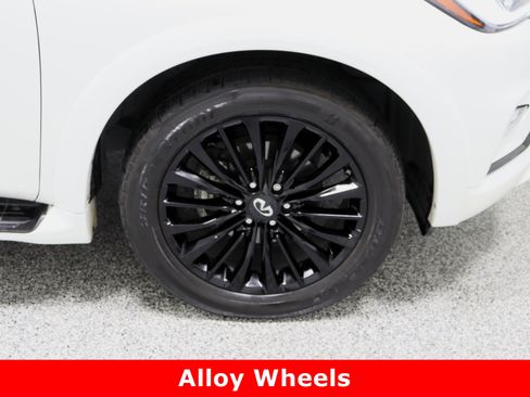 Used 2023 INFINITI QX80 Sensory w/ All-Season Package image 5