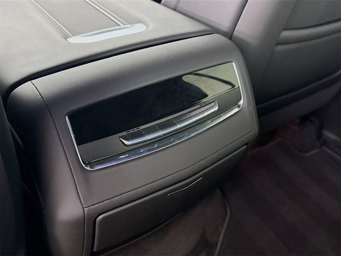 Used 2024 Cadillac Escalade Luxury image 26