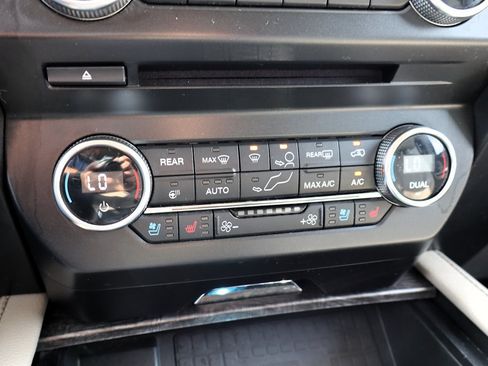 Used 2018 Ford Expedition Max Limited RWD image 37