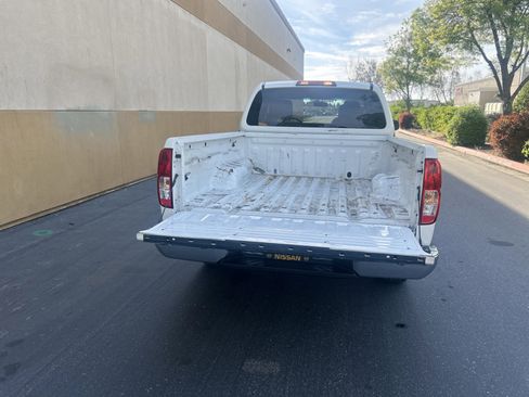 Used 2019 Nissan Frontier S image 10