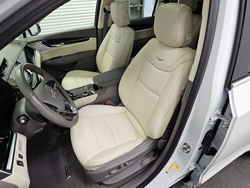 Used 2024 Cadillac XT6 Premium Luxury AWD/4WD image 30