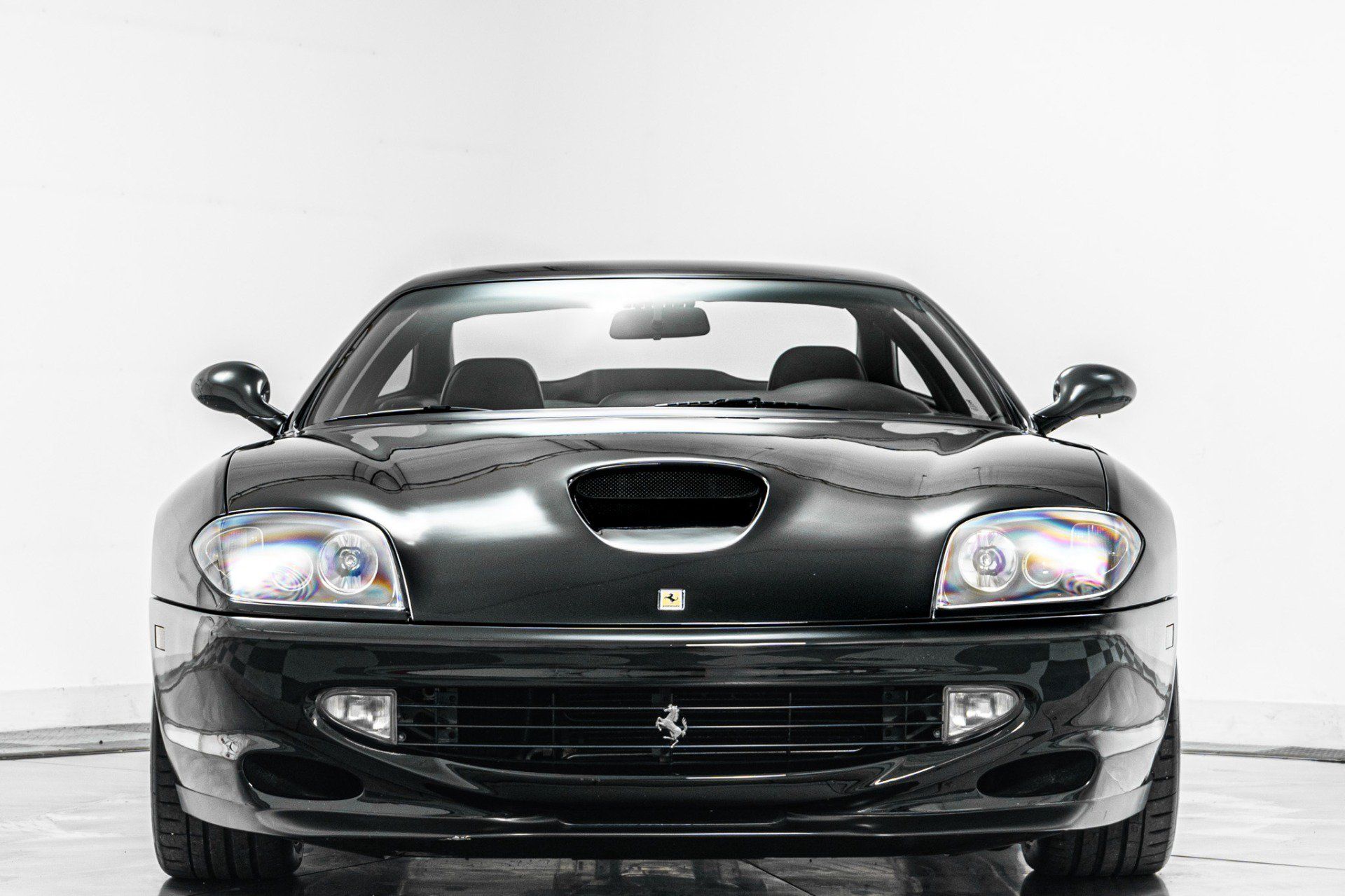 Used 1998 Ferrari 550 Maranello Coupe RWD image 4