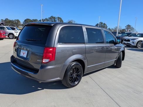 Used 2020 Dodge Grand Caravan GT image 7