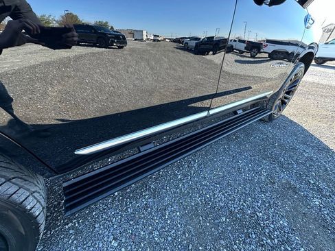 Used 2025 GMC Yukon Denali w/ Sun & Power Step Package image 21