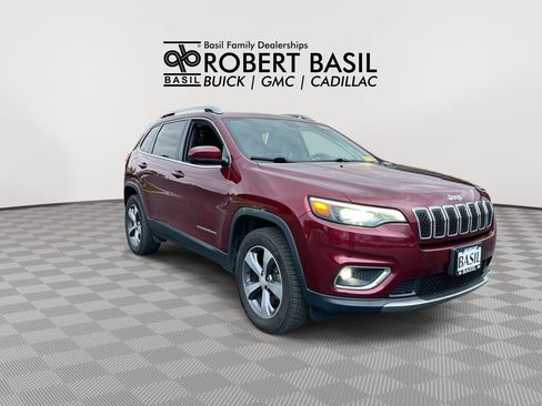 Used 2019 Jeep Cherokee Limited AWD/4WD image 2