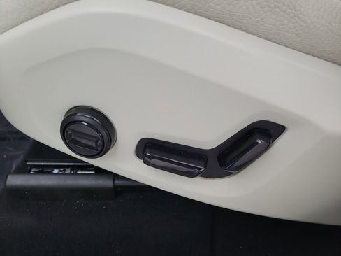 Certified 2023 Volvo XC60 B5 Plus w/ Climate Package AWD/4WD image 26