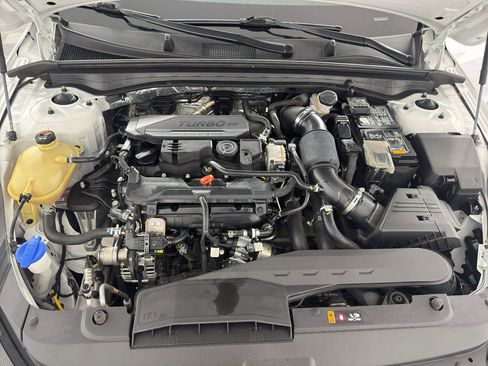 Used 2024 Kia K5 GT-Line w/ GT-Line Premium Package FWD image 11