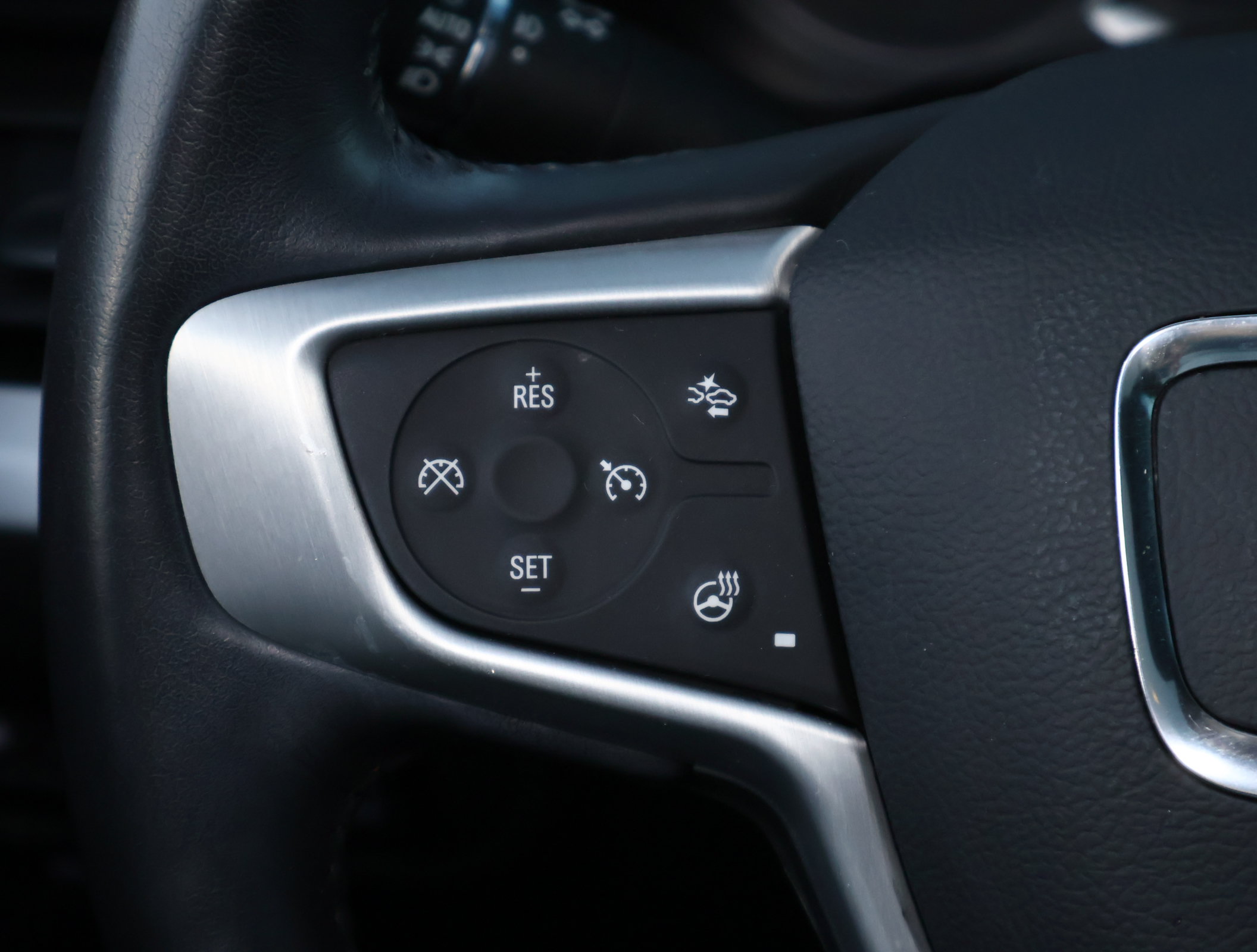 Used 2022 GMC Terrain SLT w/ Infotainment Package II FWD image 18