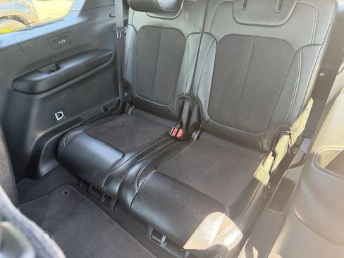 Used 2024 Jeep Grand Cherokee L Altitude image 23