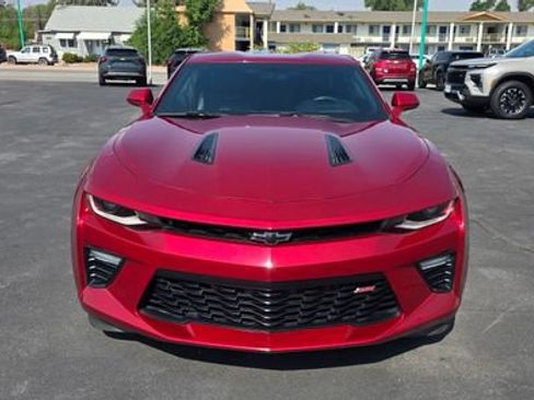 Used 2018 Chevrolet Camaro SS RWD image 2