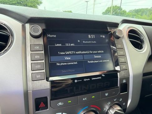 Used 2020 Toyota Tundra SR5 w/ SR5 Upgrade Package AWD/4WD image 17