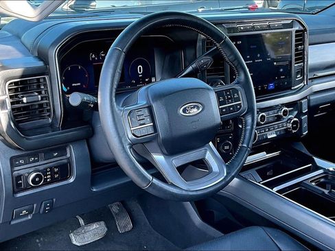 Used 2024 Ford F250 Lariat w/ Lariat Ultimate Package AWD/4WD image 5