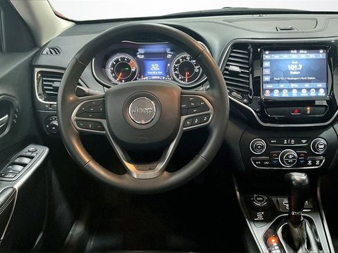 Used 2022 Jeep Cherokee Limited image 8