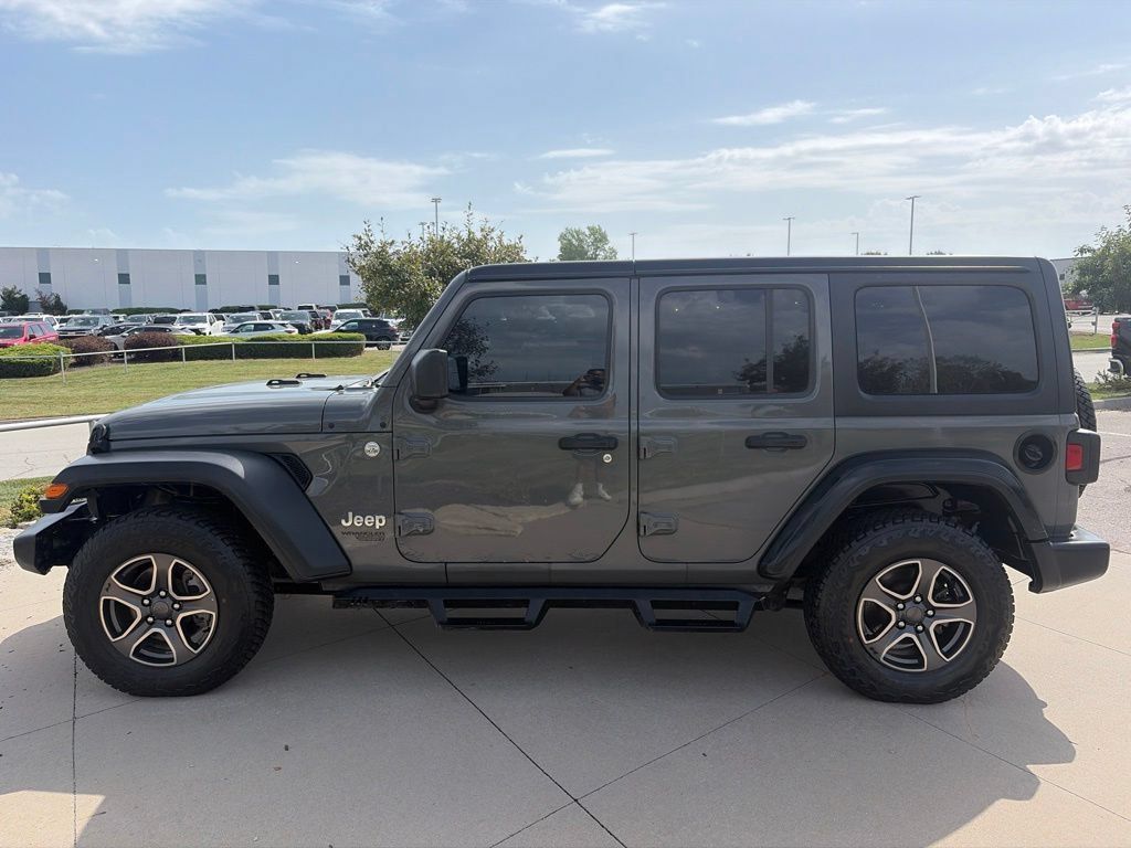Used 2018 Jeep Wrangler Unlimited Sport S AWD/4WD image 5