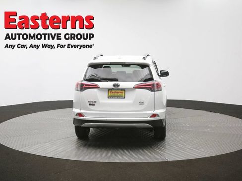 Used 2018 Toyota RAV4 XLE AWD/4WD image 39
