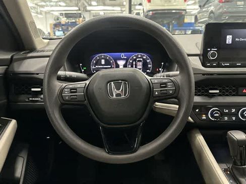 Certified 2025 Honda Accord SE image 15