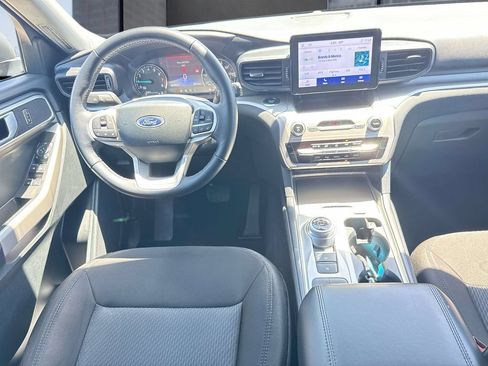 Used 2023 Ford Explorer XLT RWD image 18