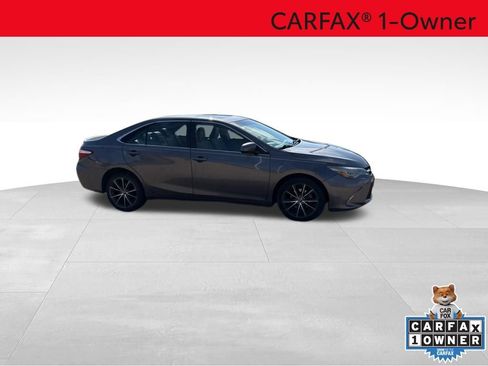 Used 2015 Toyota Camry XSE w/ Advanced Technology Package image 2