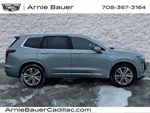 Used 2024 Cadillac XT6 Premium Luxury image 4