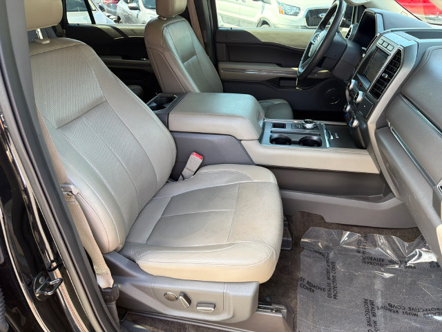 Certified 2018 Ford Expedition XLT w/ Equipment Group 202A RWD image 15