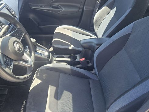 Used 2023 Nissan Versa SV FWD image 10
