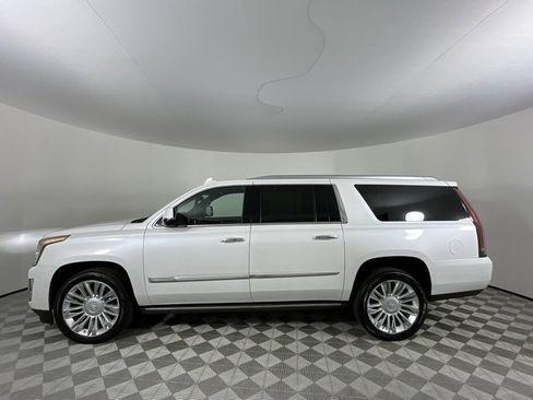 Used 2019 Cadillac Escalade ESV Platinum image 8