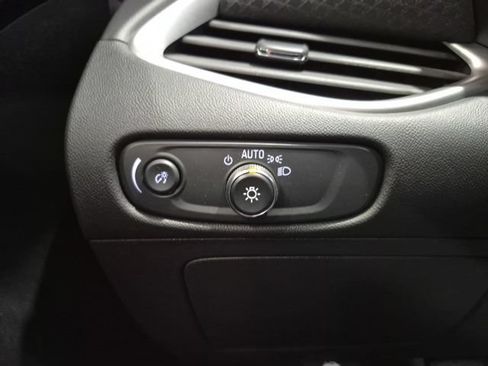 Used 2024 Chevrolet Malibu LT FWD image 12
