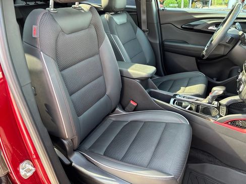 Used 2022 Chevrolet TrailBlazer RS w/ Sun and Liftgate Package AWD/4WD image 28