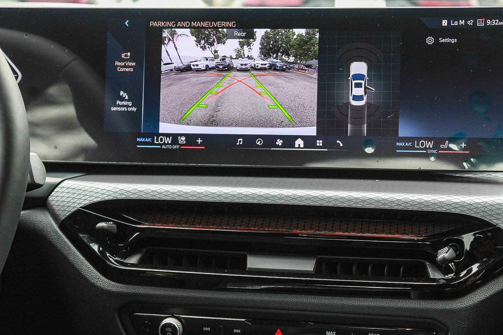 Used 2026 BMW 330i Sedan w/ Convenience Package RWD image 10
