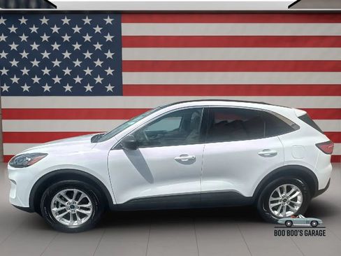 Used 2022 Ford Escape SE AWD/4WD image 3