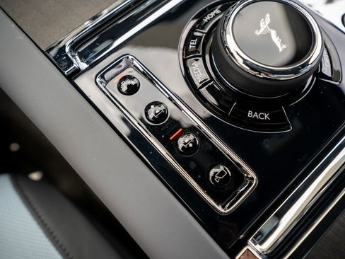 Used 2025 Rolls-Royce Cullinan AWD/4WD image 45
