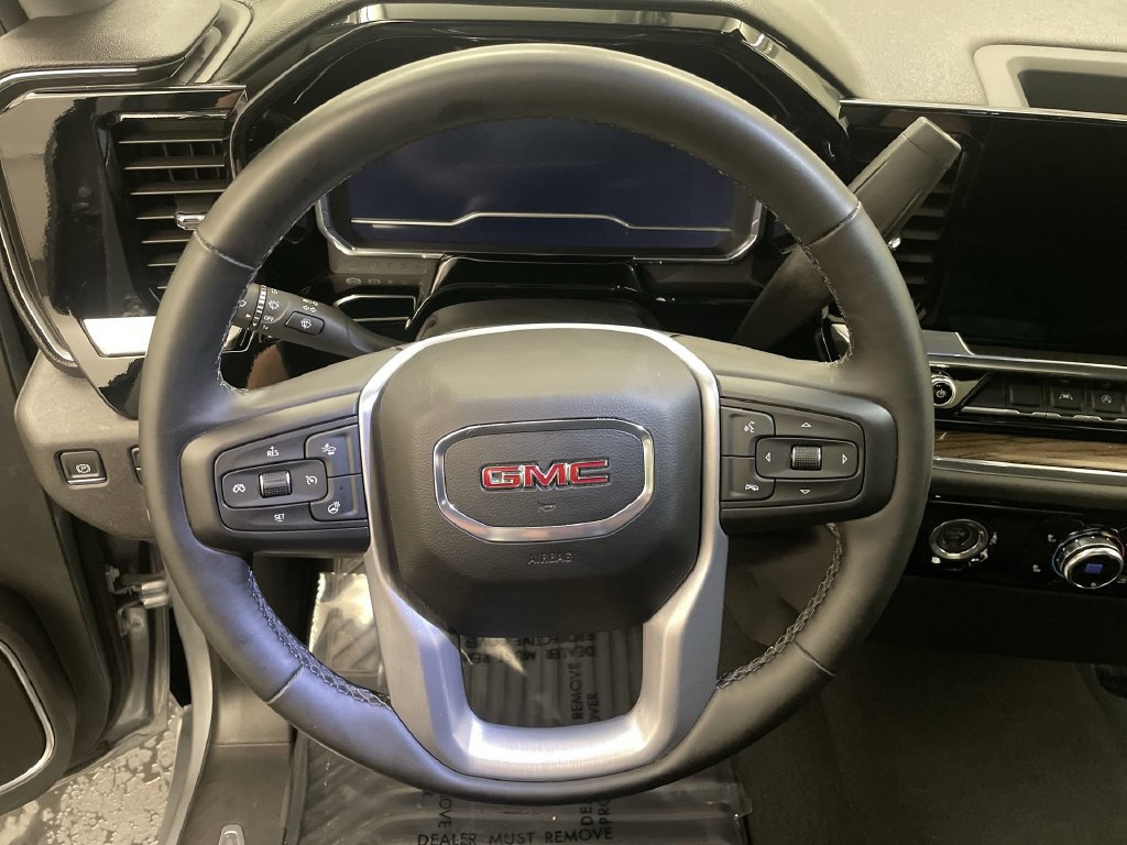 Used 2024 GMC Sierra 1500 Elevation AWD/4WD image 5