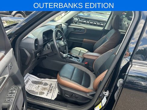 Certified 2023 Ford Bronco Sport Outer Banks w/ Tech Package AWD/4WD image 12