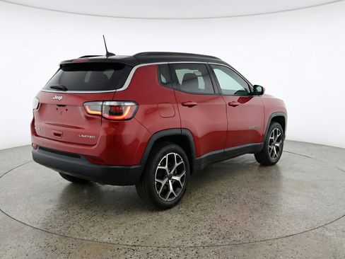 Used 2025 Jeep Compass Limited AWD/4WD image 9
