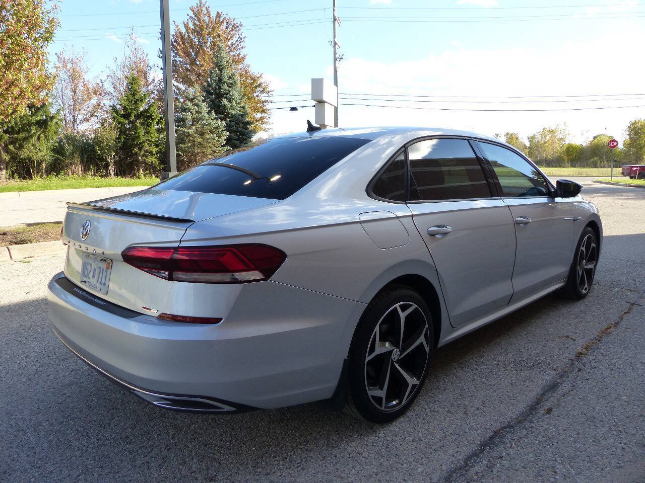 Used 2020 Volkswagen Passat 2.0T R-Line FWD image 10
