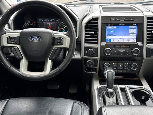 Used 2019 Ford F150 Lariat w/ FX4 Off-Road Package AWD/4WD image 14