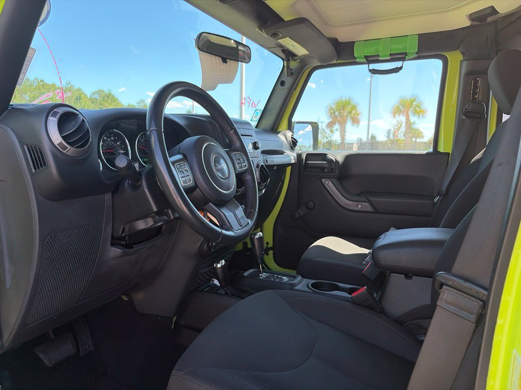 Used 2017 Jeep Wrangler Unlimited Sport w/ Connectivity Group AWD/4WD image 6