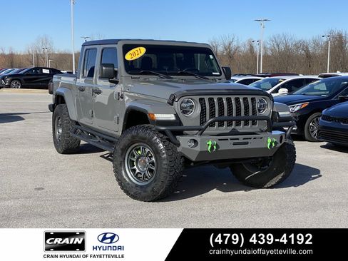 Used 2021 Jeep Gladiator Sport image 1