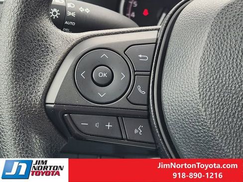 Used 2025 Toyota RAV4 XLE w/ Convenience Package FWD image 28