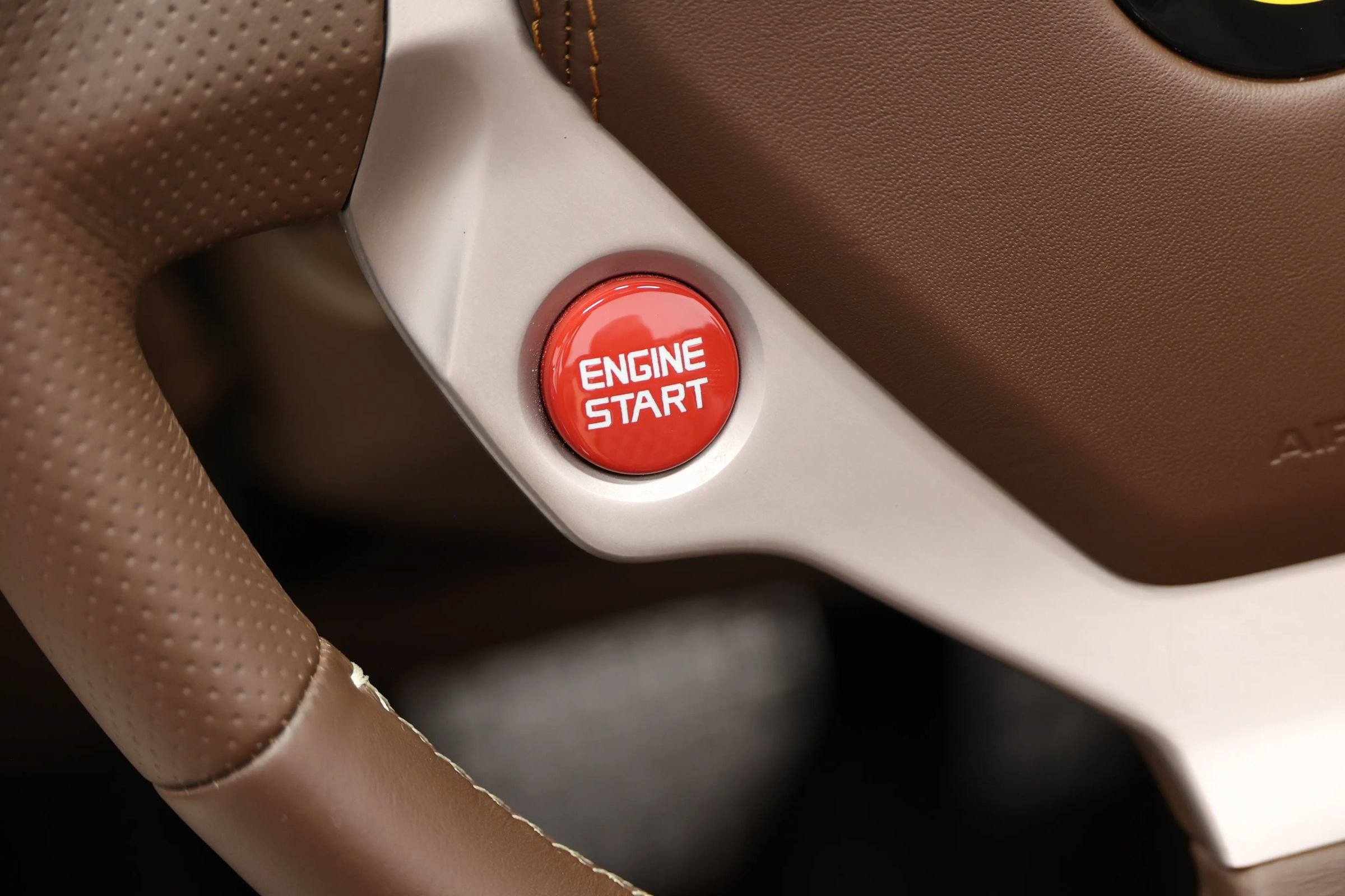 Used 2010 Ferrari California RWD image 32