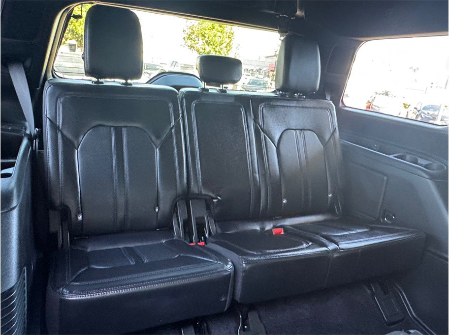 Used 2021 Ford Expedition Limited AWD/4WD image 23